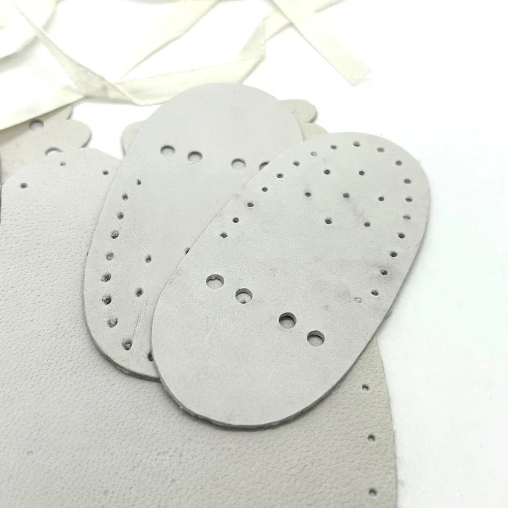 Vintage 1950's Baby-Mok‎ Precut White Leather Moccasin Kit  Infant Size Small